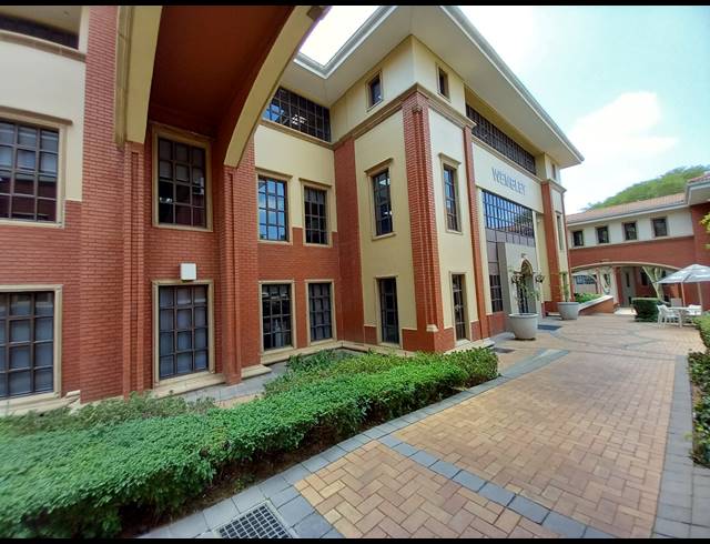 1,990M² OFFICE TO LET IN BRYANSTON